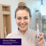 Michael Todd Beauty Sonicsmooth Dermaplane Razor for Women Face + Eyebrow trimmer Dermaplaning System - Peach Fuzz Remover - 8 Weeks of Dermaplaning Blades - Image 3