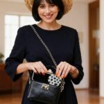 Cute Artistic Compact Mirror, 1X/2X Heart Shaped Handheld Mirror, Pu Leather Portable Mini Essentials for Handbag Small Mirrors, Handbag Essentials Mirrors, Gadgets for Women, Gifts Teenage Girls - Image 4