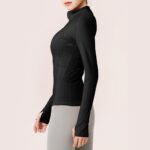 Womens Gym Tops Long Sleeve Sports, T-Shirt Fitness Workout Yoga Crop Tops, Ladies Running Tee Shirts, T-Shirt Fitness Workout Gym Tops, with Thumb Holes, Black (M) - Image 3